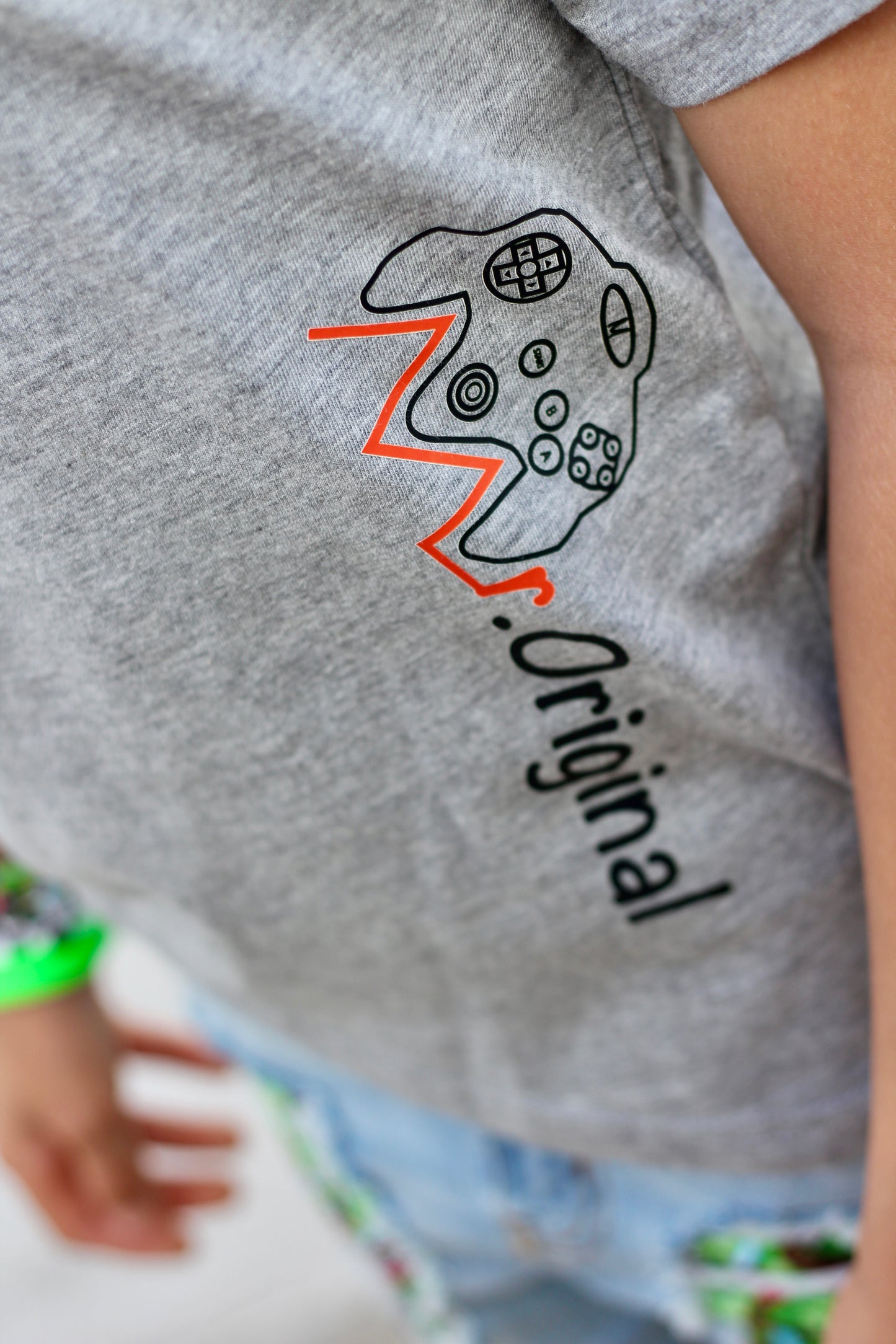 X-GRAY MR.O LOGO TEE