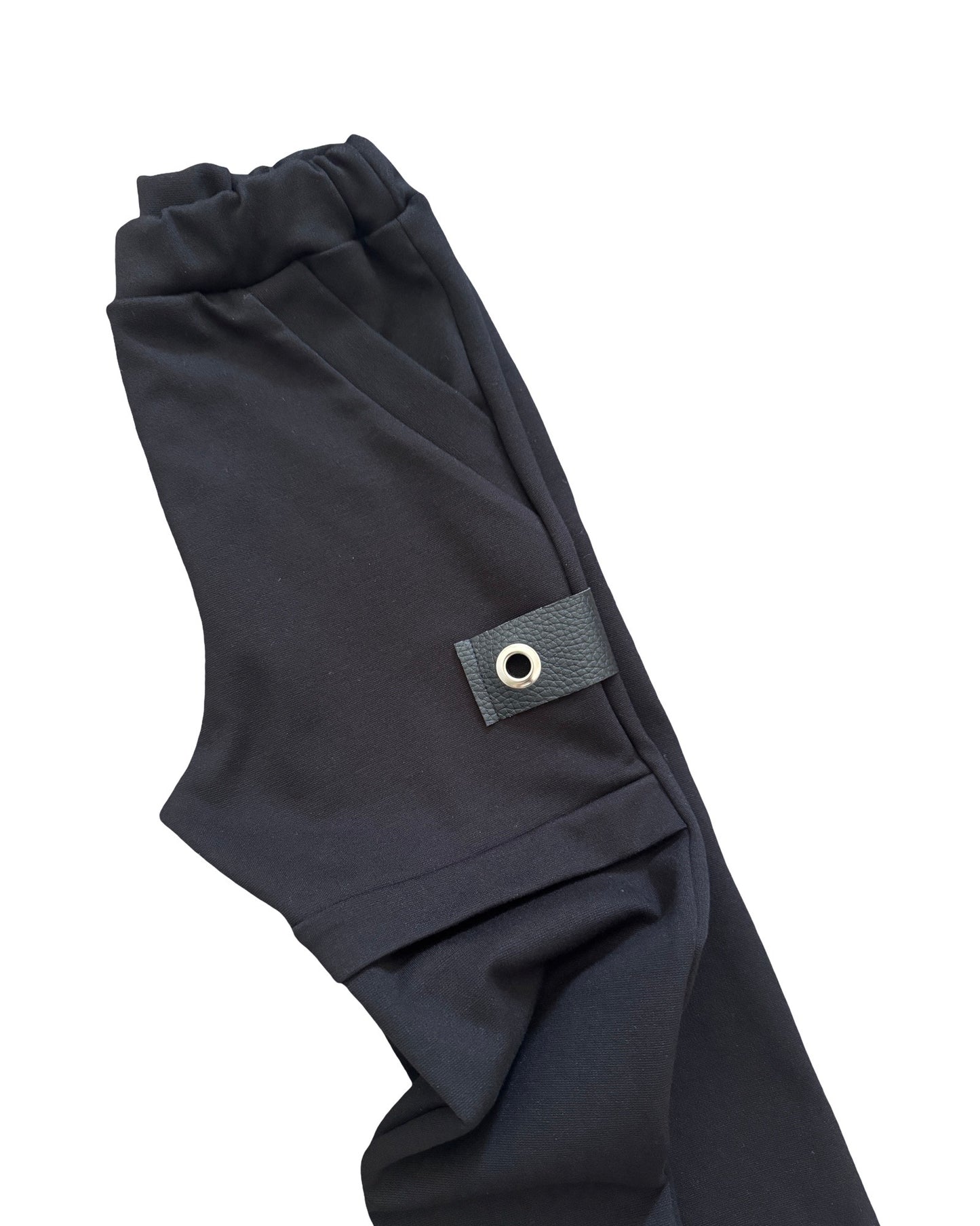 B-MR.O CLASSIC BLACK JOGGER PANTS